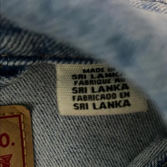 Levi's Light Blue Denim Jacket Size Medium - Picture 6 of 11